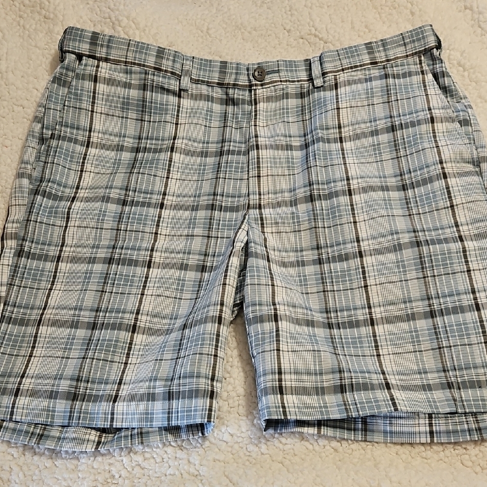 HAGGAR MENS SHORTS